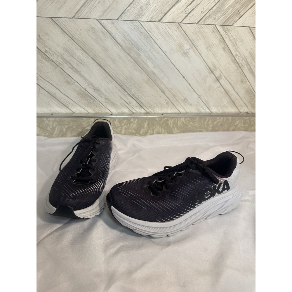 Hoka One HOKA Rincon 3 Wide Size 8.5 M 2E Black White Womens Running - Picture 1 of 13